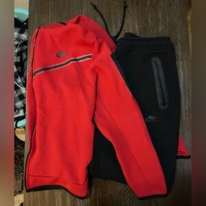 Nike Tech set
